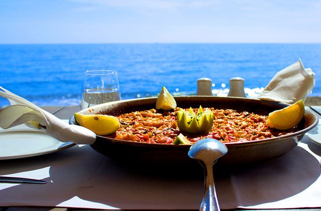 Paella, restaurante en la playa Fuerte Marbella